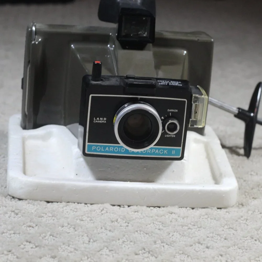 Vintage 1970's Polaroid Colorpack II Land Camera